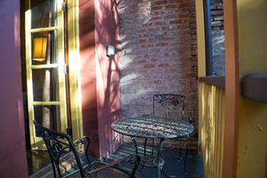 Jr Suite - King/Balcony Photo 5