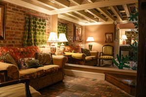 Petite Loft King Photo 1
