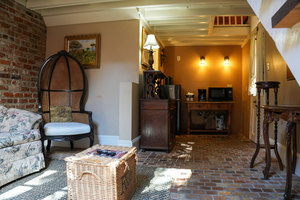 Jr Suite - King/Courtyard Photo 4